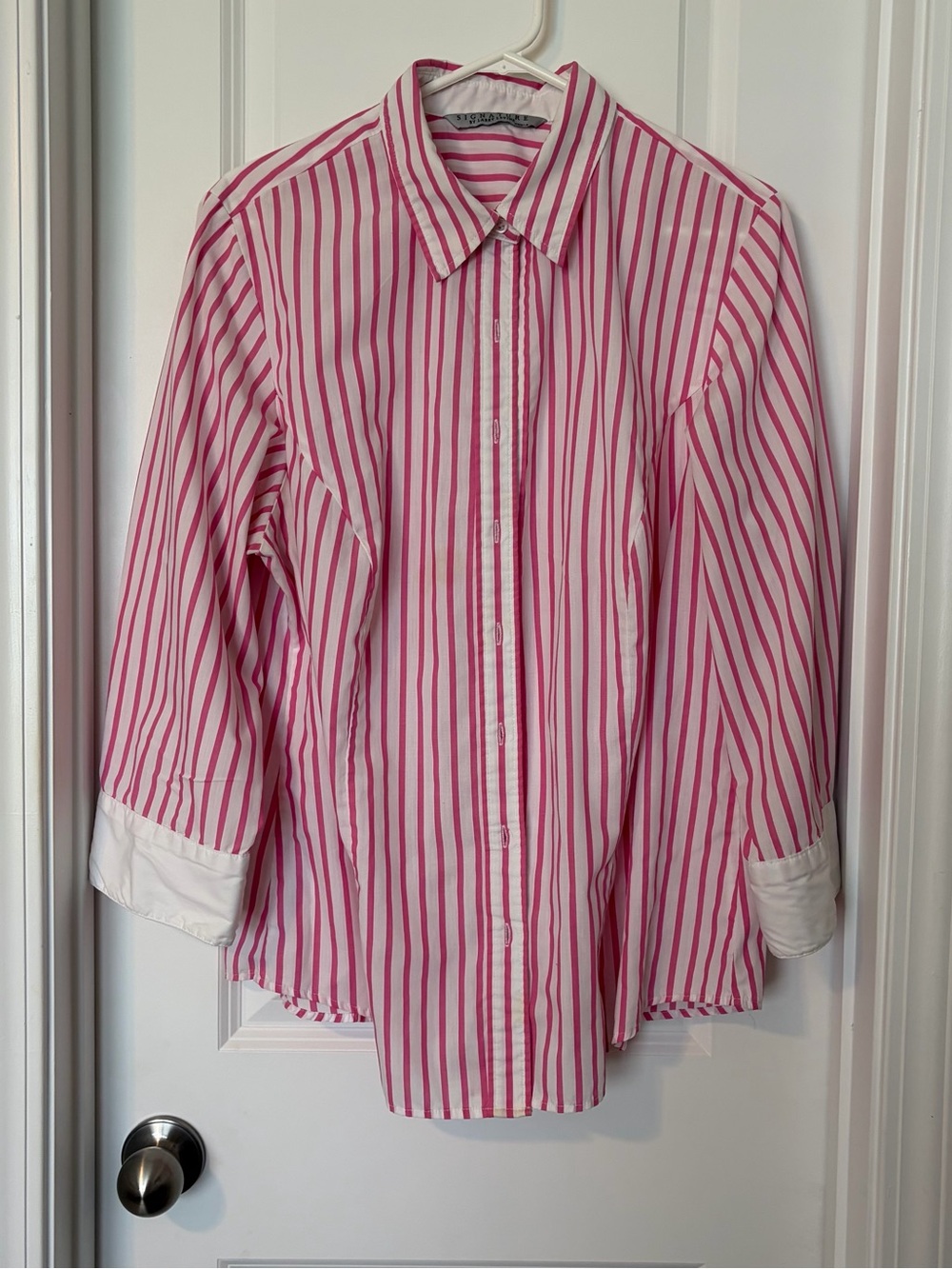 Signature by Larry Levine Pink and White Striped Dress Shirt
Size 2X